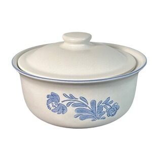 Pfaltzgraff Yorktowne Casserole Dish + Lid Pot Casserole 2 Qt Blue Floral VTG